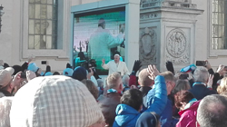 161128 Paus Franciscus op plein