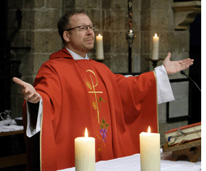 210425 Nieuwe benoeming voor kapelaan Jochem van Velthoven